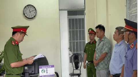 Nghi nhận hối lộ, một Phó Chánh Văn phòng huyện ở Khánh Hòa bị tạm giam