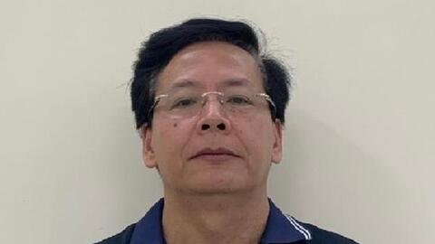 2 cọc tiền trong phòng quyền Trưởng phòng Kiểm định: Có bị thu hồi?