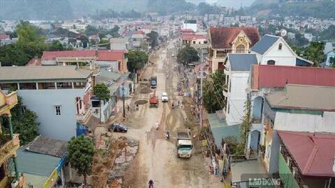 Dự án đường hơn 1km giữa lòng TP Hòa Bình thi công mãi không xong