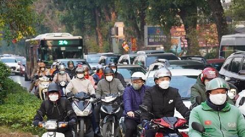 Hạ tầng giao thông quá tải khiến ùn tắc gia tăng ở Hà Nội
