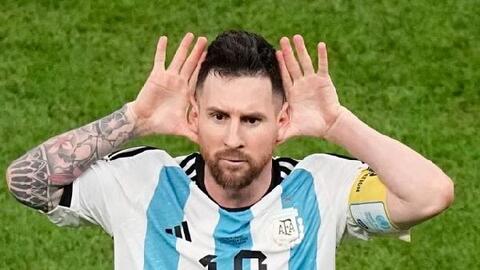 Messi hối hận vì chế nhạo Louis Van Gaal