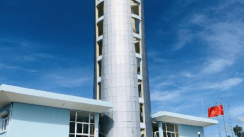 Sân bay Tân Sơn Nhất có số chuyến bay cao nhất vào ngày nào?