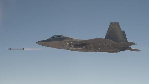 Cuộc trao đổi của phi công khi F-22 bắn hạ khinh khí cầu Trung Quốc