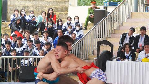 109 VĐV tham gia giải vô địch vật tự do, dân tộc truyền thống Hà Nội năm 2023