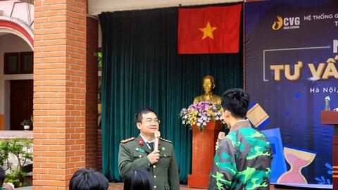 Công an huyện Đông Anh trang bị kỹ năng phòng chống bạo lực, ma túy cho học sinh