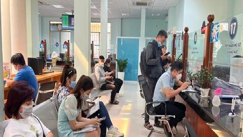 Bình Dương chấn chỉnh việc bắt người dân làm giấy xác minh cư trú