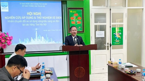 Đề xuất hỗ trợ đầu tư, chuyển đổi taxi điện tại Hà Nội