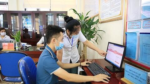 Đẩy mạnh ứng dụng công nghệ thông tin, phát triển chính quyền điện tử