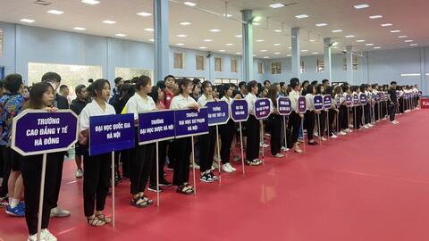 Sôi nổi giải bóng bàn cán bộ, sinh viên thành phố Hà Nội