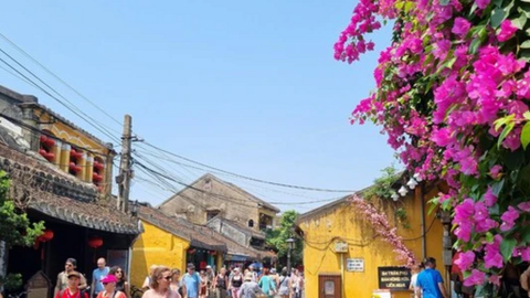 Bán vé thu tiền du khách thăm phố cổ Hội An: Nhiều ý kiến trái chiều