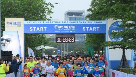 Thử thách chạy bộ đổi cây xanh được runners Hà Nội hưởng ứng