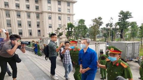 Vụ Bệnh viện Tim Hà Nội: Nhiều gói thầu và doanh nghiệp tiếp tục bị xem xét