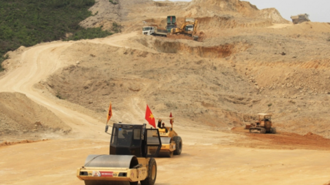 Hối hả trên công trường cao tốc Bắc - Nam đoạn Quy Nhơn - Chí Thạnh