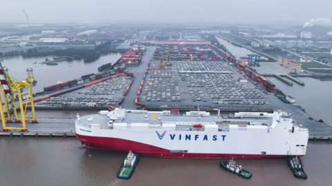 VinFast xuất khẩu 1.879 xe VF 8 tiếp theo tới Bắc Mỹ