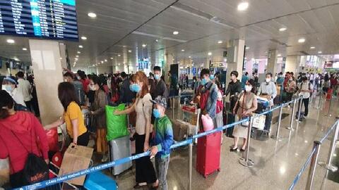 Cục Hàng không lên tiếng về 'gánh thêm phí' và 'Ám ảnh chờ đợi' tại Tân Sơn Nhất