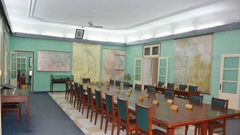 Trưng bày gần 200 tư liệu, hiện vật về di tích nhà và hầm D67 tại Hoàng Thành Thăng Long