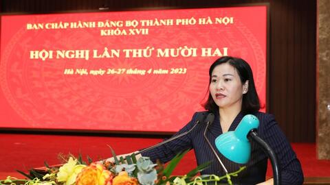 Đẩy mạnh phân cấp, ủy quyền, tăng tính chủ động giải quyết công việc