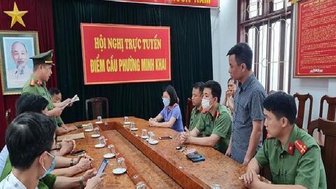 Lấy 200 triệu đồng của người dân khi làm sổ đỏ, một cán bộ bị bắt