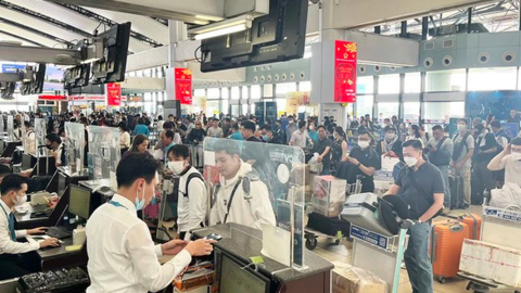 Vì sao khách bay nội địa bất ngờ giảm trong dịp 30/4?