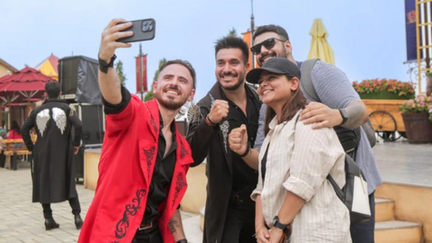 Du khách nước ngoài đổ xô đến Đà Nẵng