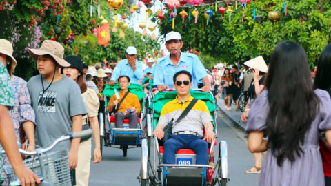 Tham quan phố cổ Hội An: Không "ngăn sông cấm chợ" chỉ kiểm soát khách tour