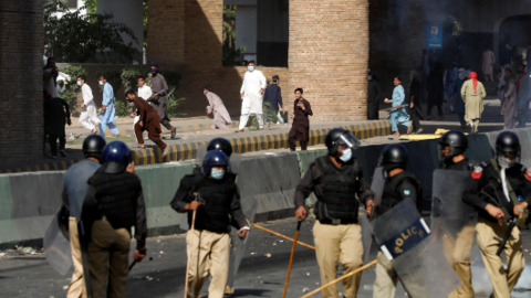 Pakistan chìm sâu vào khủng hoảng chính trị, kinh tế