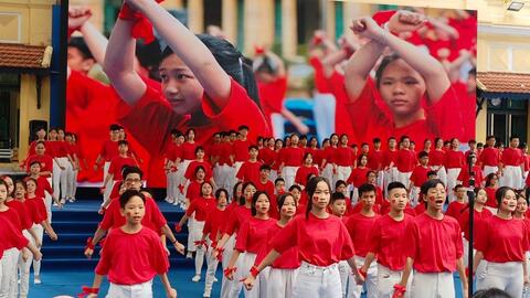 Đông đảo giáo viên, học sinh Hoàn Kiếm dự ngày hội Tự hào biển đảo quê hương