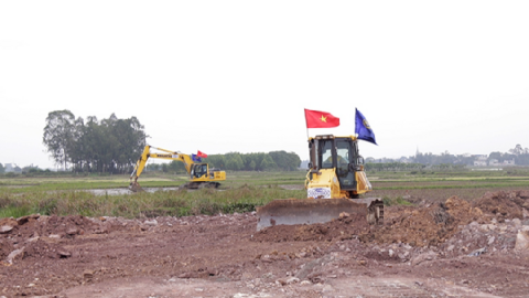 Thiếu nghiêm trọng vật liệu thi công, lo ngại cao tốc Bắc- Nam chậm tiến độ