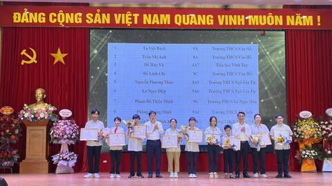 Quận Hai Bà Trưng tuyên dương học sinh giỏi tiêu biểu năm học 2022 - 2023