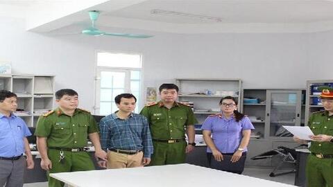 Bắt tạm giam Phó giám đốc trung tâm thuộc Đại học Tây Bắc