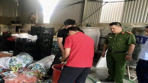 Phát hiện cơ sở sản xuất kem sữa trái phép, vi phạm loạt quy định