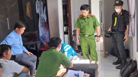 Phá đường dây đánh bạc 560 tỉ đồng, khởi tố 11 người