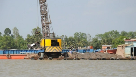 Thủ tướng ra công điện 'thúc' địa phương gỡ khó trong cung ứng vật liệu làm cao tốc