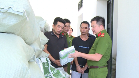 Phá đường dây buôn bán hàng tấn trà sữa giả khắp cả nước