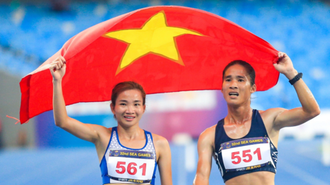 'Siêu nhân' điền kinh Nguyễn Thị Oanh lọt top 10 gương mặt nổi bật trên social, vượt Sơn Tùng M-TP và Đen Vâu