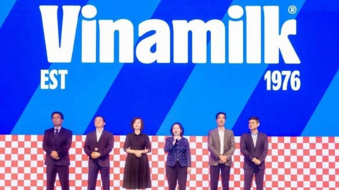 Trong lúc Logo mới gây tranh cãi kịch liệt, Vinamilk tung "trend" mới cho người dùng Facebook: Tự tạo avatar theo phong cách Vinamilk