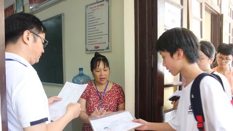 Hà Nội đề xuất cơ chế đặc thù “hạ nhiệt” kỳ thi tuyển sinh vào lớp 10