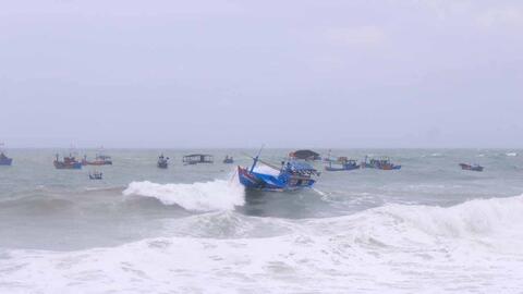 Gió mạnh, sóng lớn và có nguy cơ lốc xoáy trên vùng biển Nam Bộ