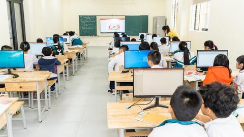 Hà Nội cần bảo đảm hệ thống giáo dục công lập cho mọi đối tượng trong lứa tuổi đến trường