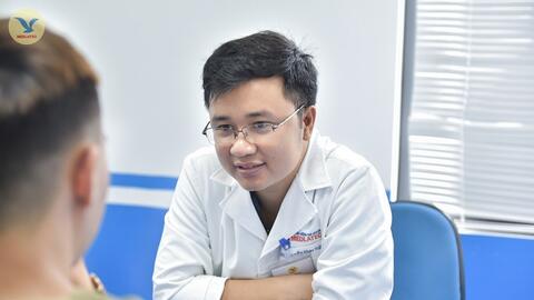 Thanh niên trẻ rối loạn tâm thần sau một năm nghiện bóng cười