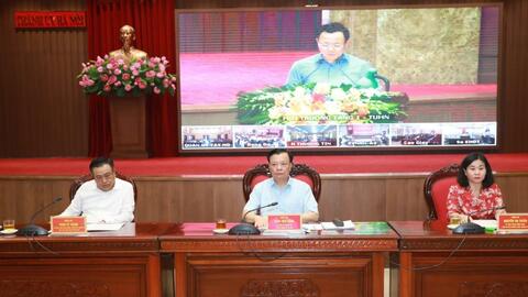 Tăng dần mức độ yêu cầu trong quản lý, thực thi công vụ