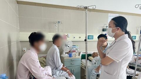 Hút thuốc lá điện tử, nam thanh niên viêm màng ngoài tim, phổi