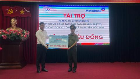 Hà Nội: Trao xe ô tô chuyên dụng cho Công an huyện Sóc Sơn dịp 2/9