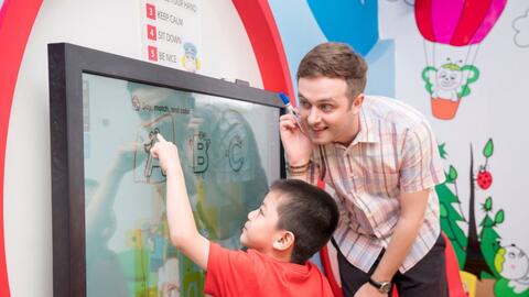 Sửa đổi, bổ sung một số quy định liên quan đến người lao động nước ngoài làm việc tại Việt Nam