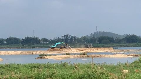 Quảng Ngãi: Xử lý triệt để tình trạng khai thác cát trái phép trên sông Trà Khúc