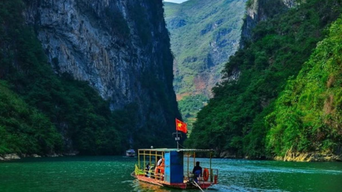 Khôi phục tàu chở khách du lịch trên sông Nho Quế từ 7h sáng nay