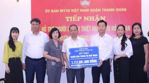Quận Ba Đình trao hơn 1,1 tỷ đồng hỗ trợ nạn nhân vụ cháy chung cư mini