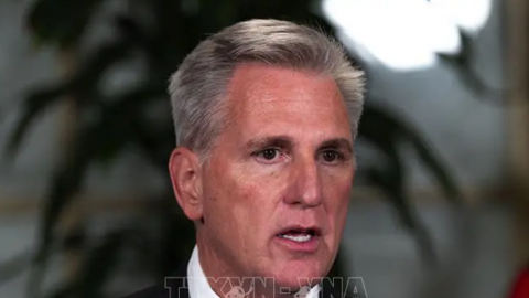 Chủ tịch Hạ viện Mỹ đối mặt với rủi ro mất chức