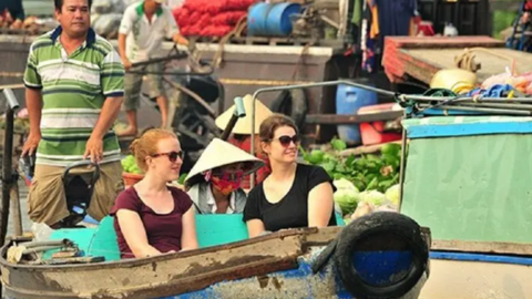 Đã có gần 10 triệu lượt khách quốc tế đến Việt Nam