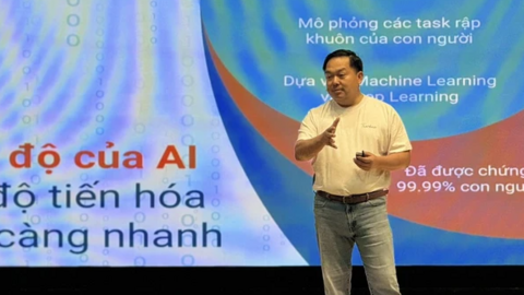 Ông Hoàng Nam Tiến: Không phải là công nhân, mà cả triệu người "tự tin rằng mình có học" sẽ bị AI thay thế nhanh nhất